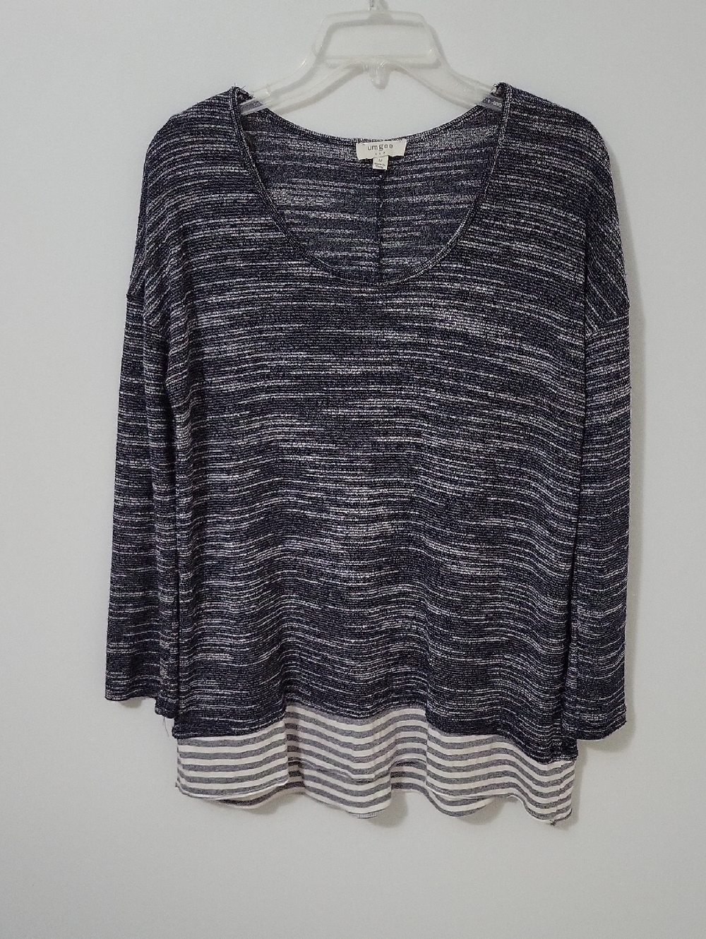 Umgee Black And White Marbled Top, Size Medium
